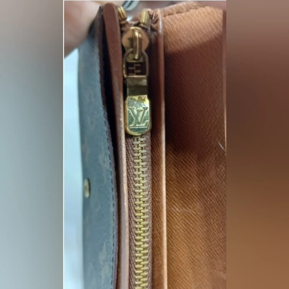 Louis Vuitton wallet - Picture 12 of 14